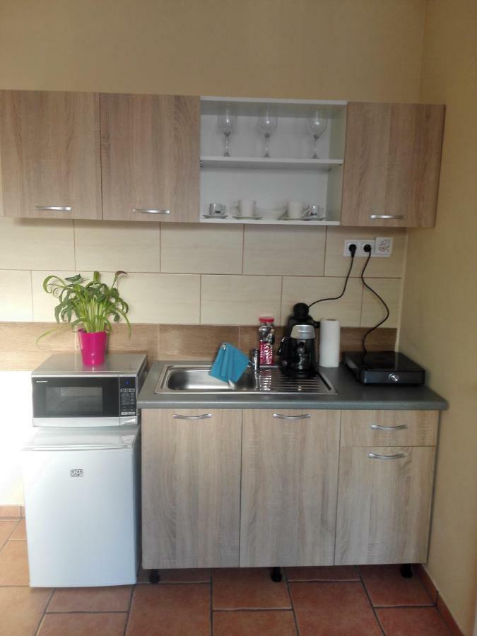 Kerékvár apartman Gyula Esterno foto